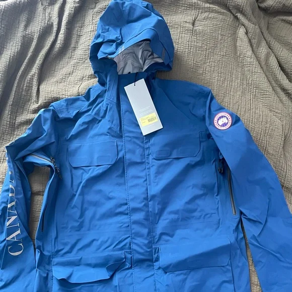 Canada goose - size LARGE